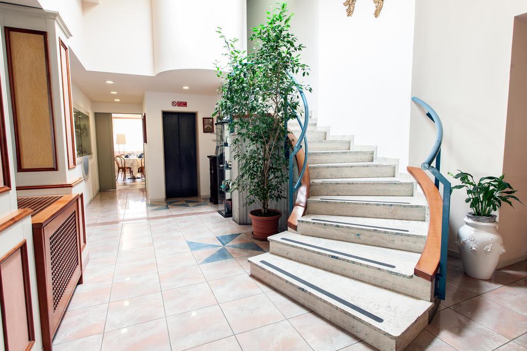 Hotel Los Angeles Assise Extérieur photo