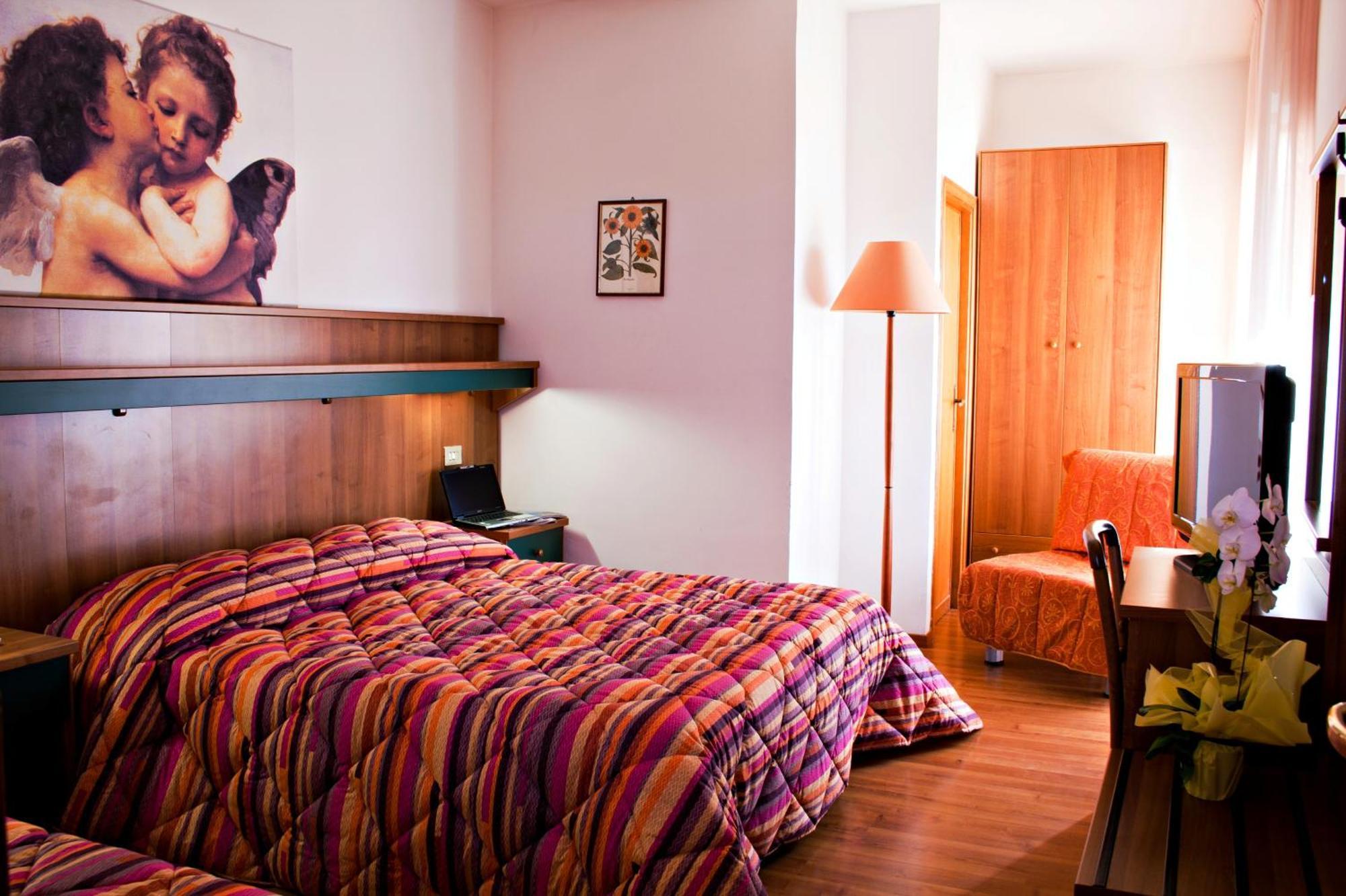 Hotel Los Angeles Assise Chambre photo