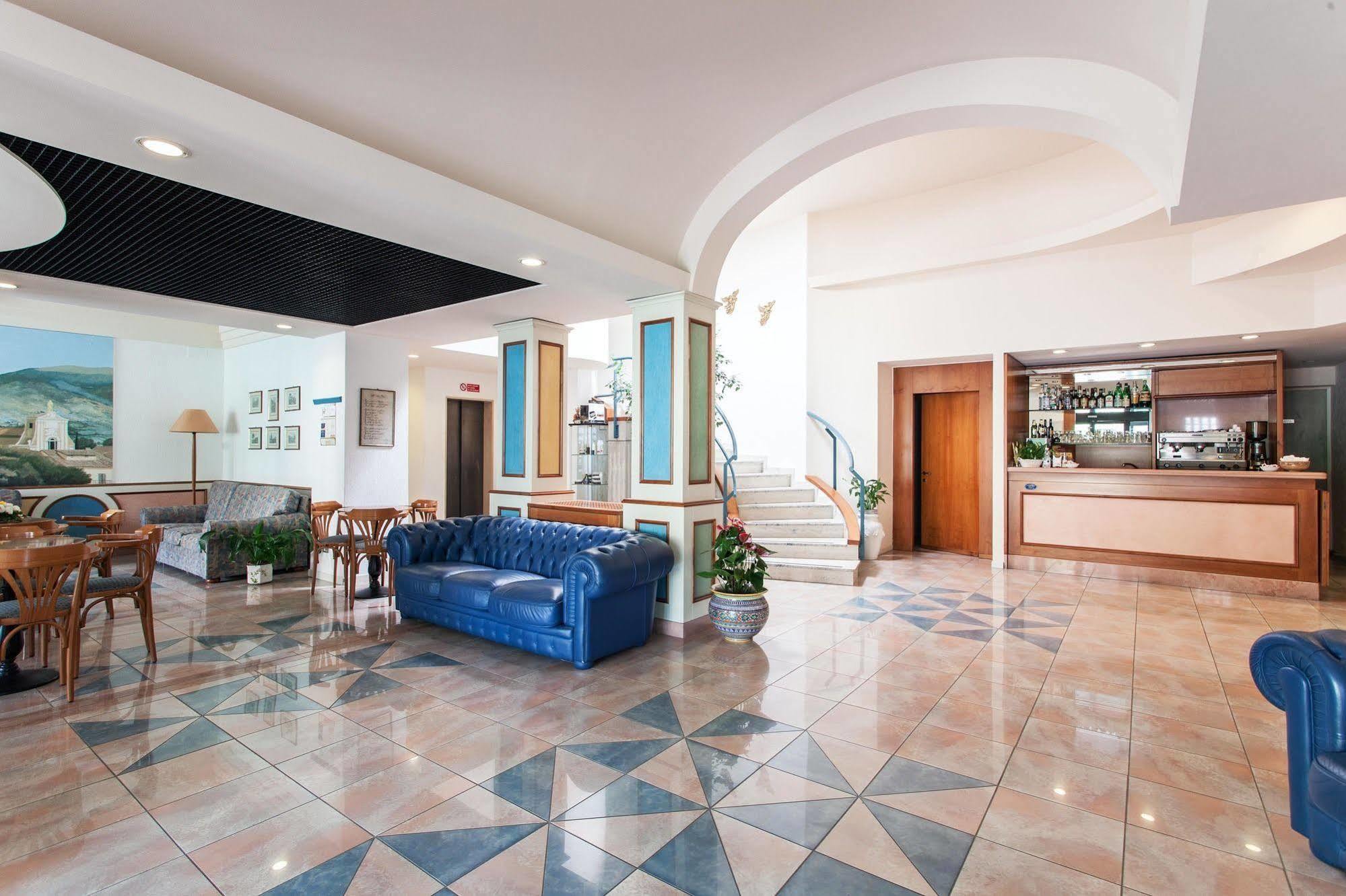 Hotel Los Angeles Assise Extérieur photo